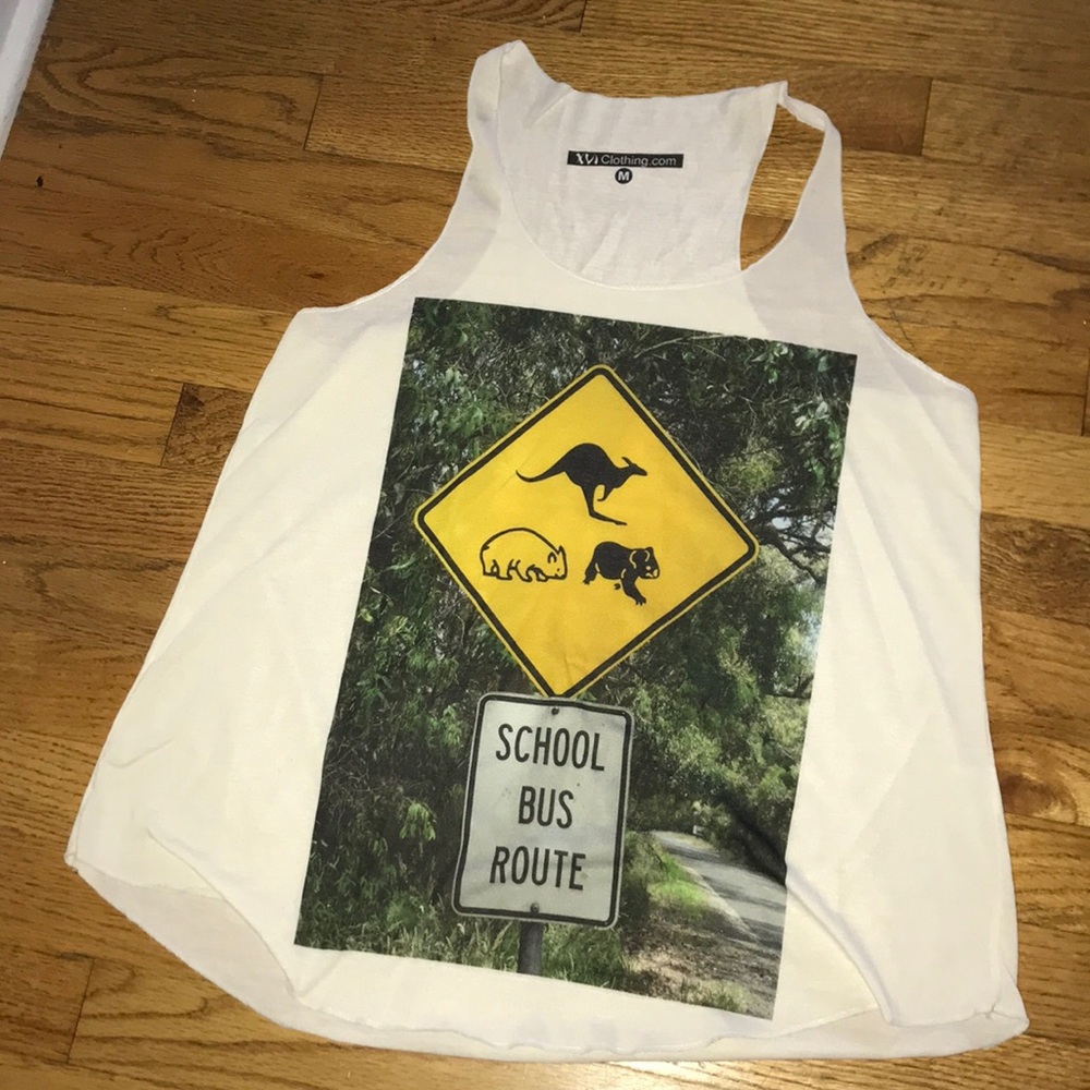 Graphic tank